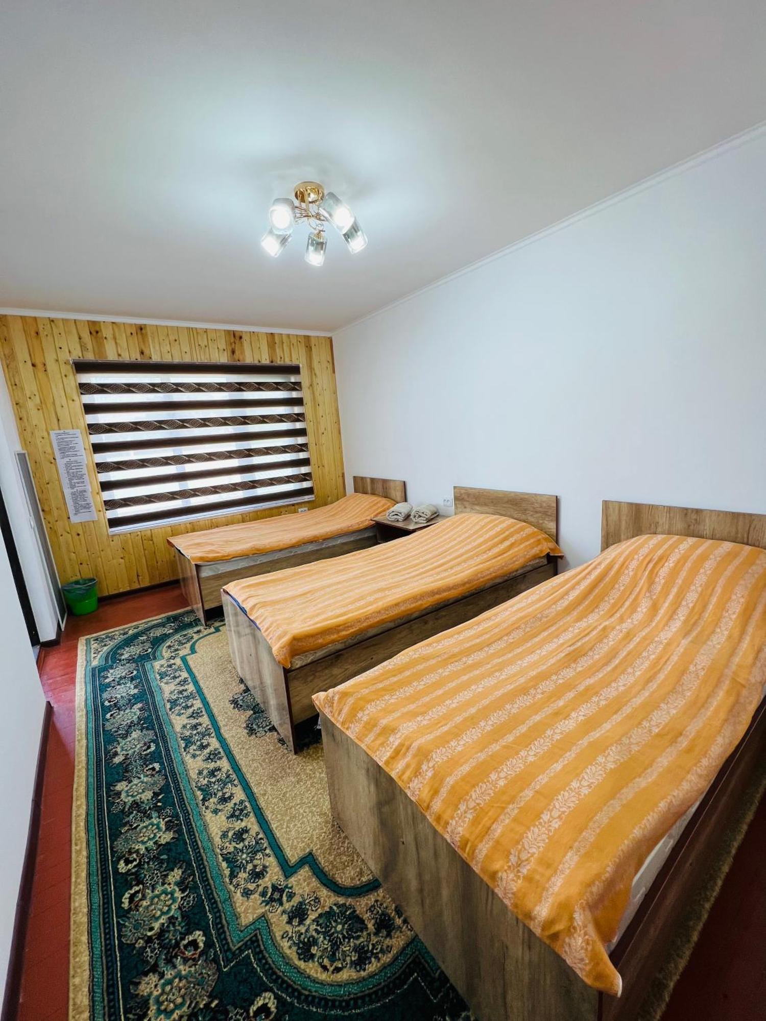 Guest House Kagan Toktogul Ngoại thất bức ảnh